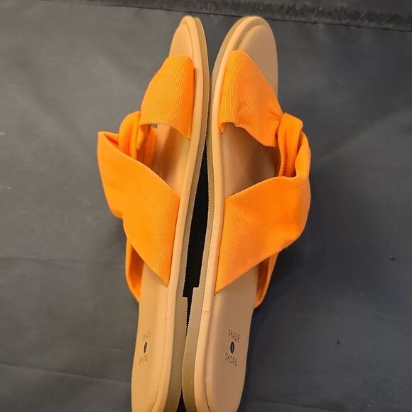 BRAND NEW SHADE& SHORE CRISSCROSS SLIDE SANDAL. G1 - Picture 9 of 14